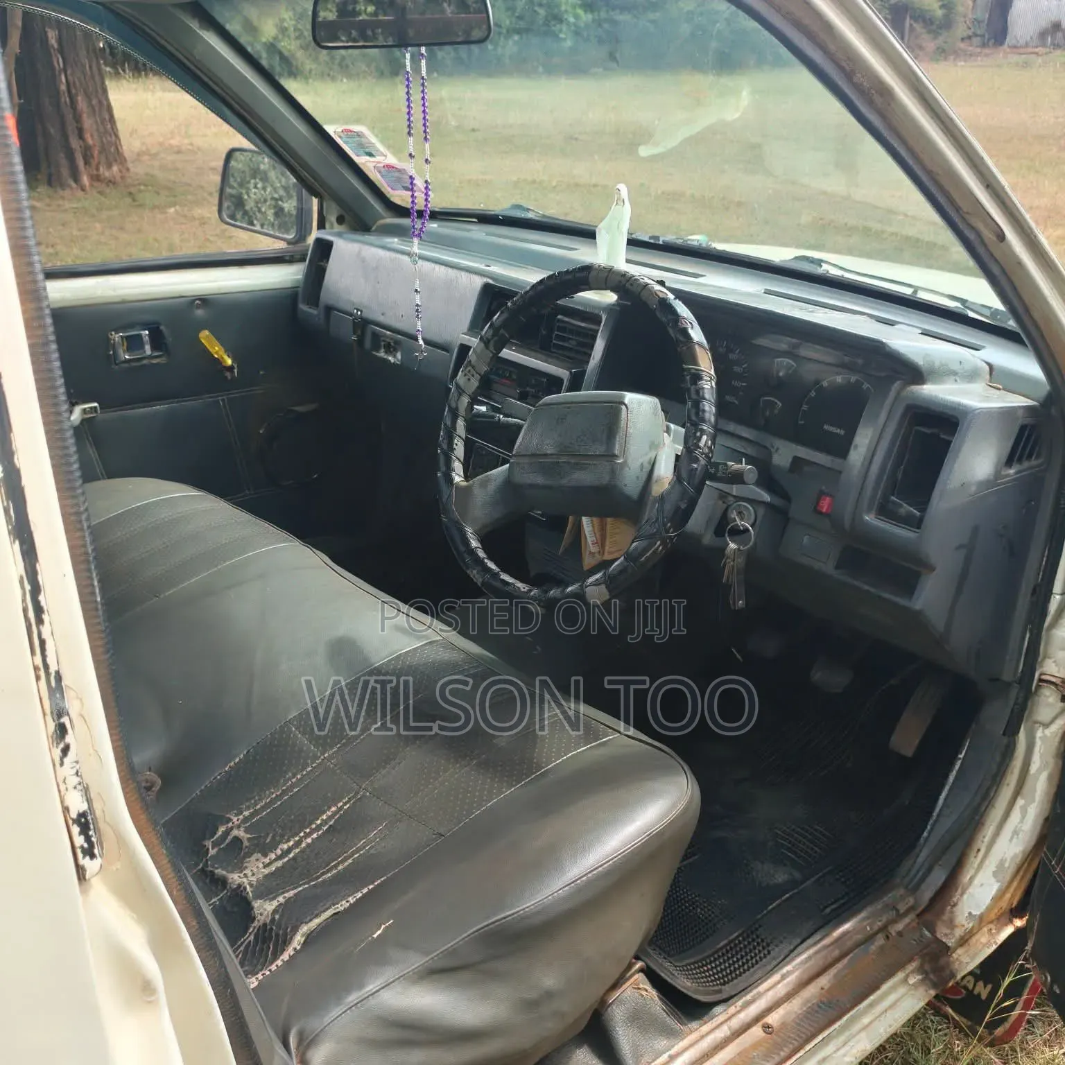 Nissan Pick-Up 2003 White