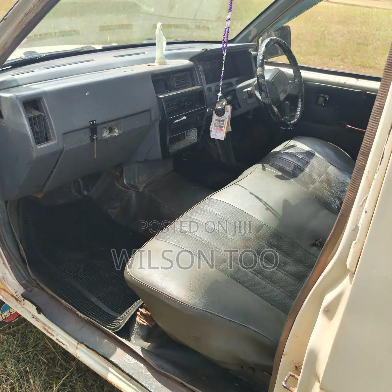 Nissan Pick-Up 2003 White