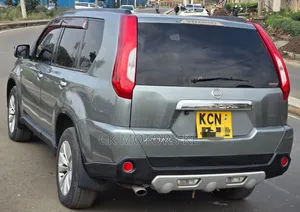 Nissan X-Trail 2010 Silver