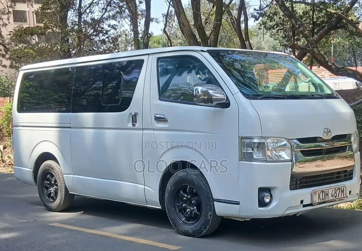 Toyota HiAce 2015 White