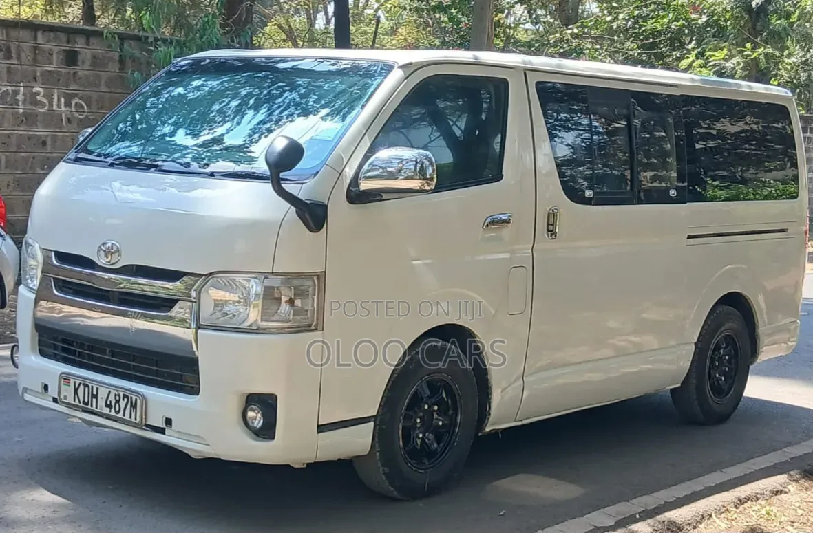 Toyota HiAce 2015 White