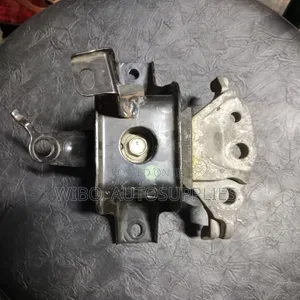 Daihatsu Tanto Engine Mount
