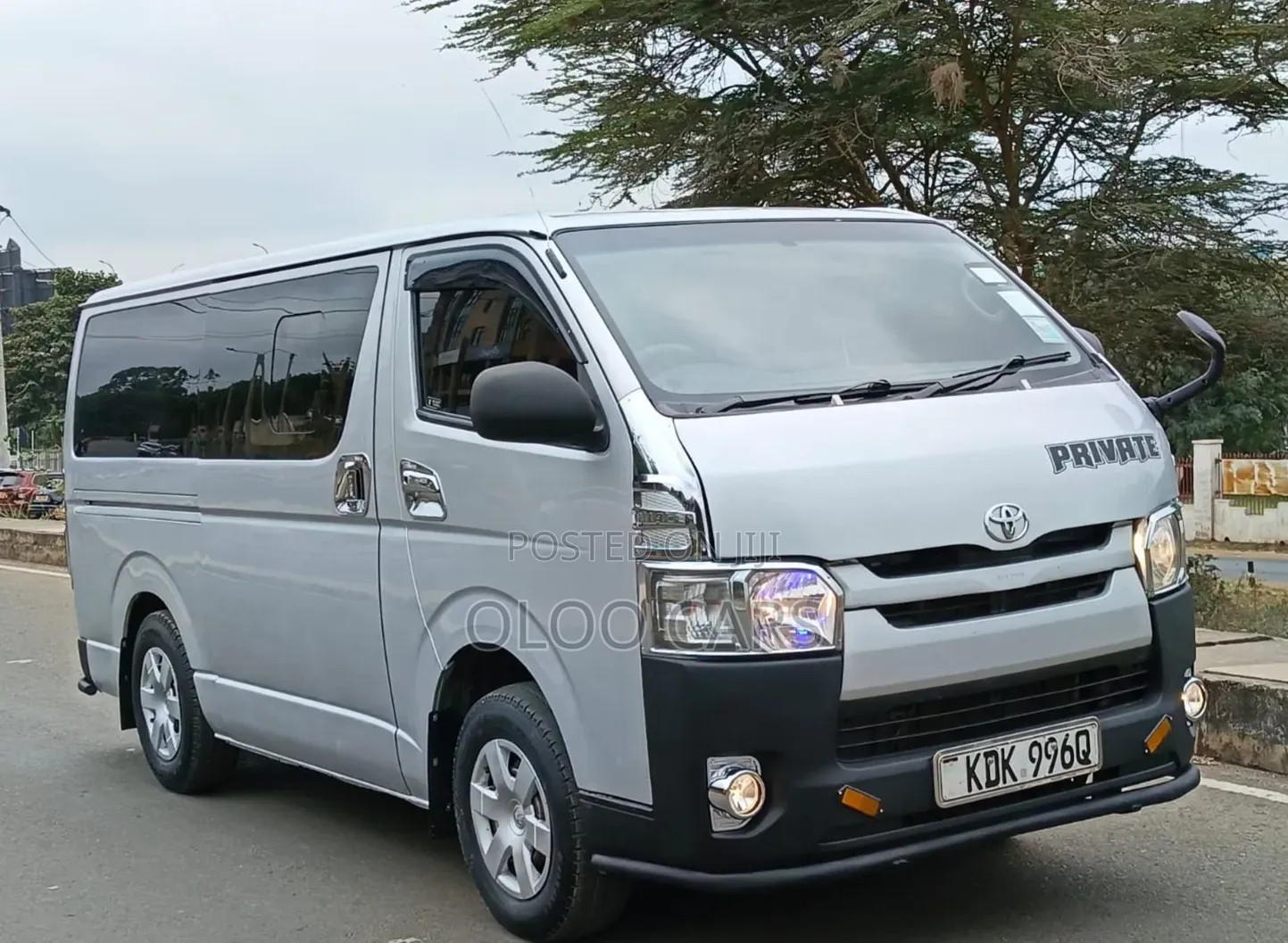Toyota HiAce 2016 Silver