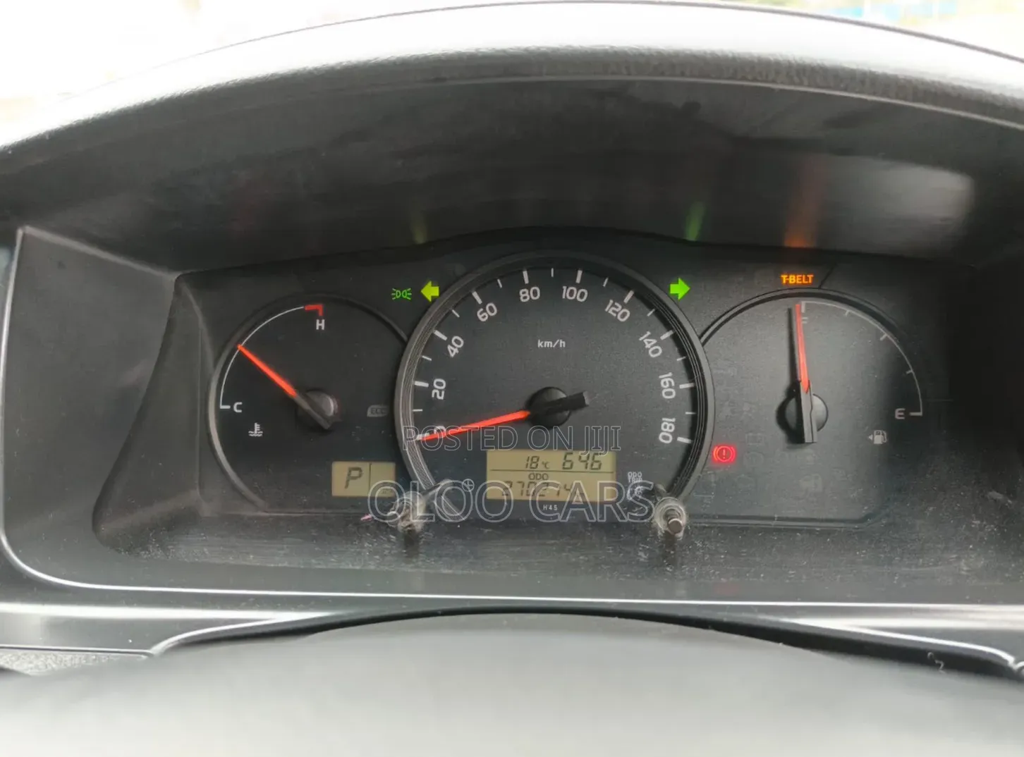 Toyota HiAce 2016 Silver