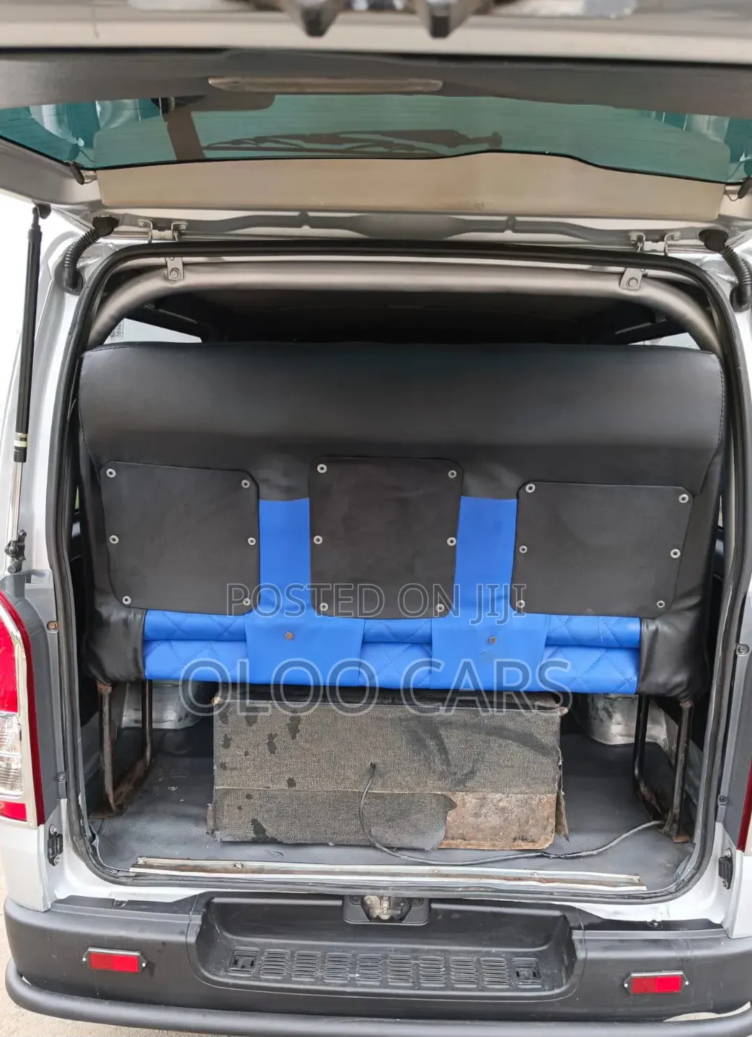 Toyota HiAce 2016 Silver