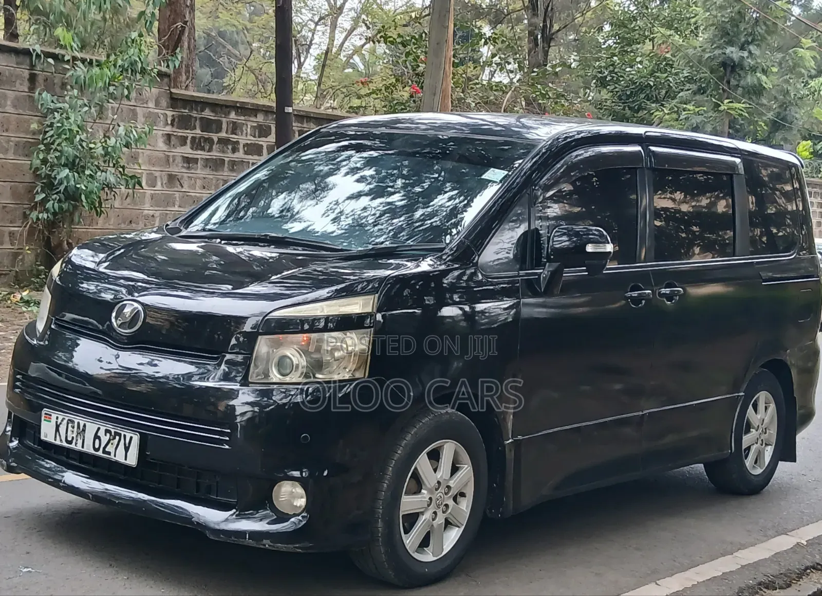 Toyota Voxy 2010 Black