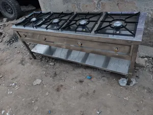 Four‐Burner Gas Cooker
