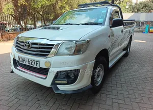 Toyota Hilux 2015 Off white