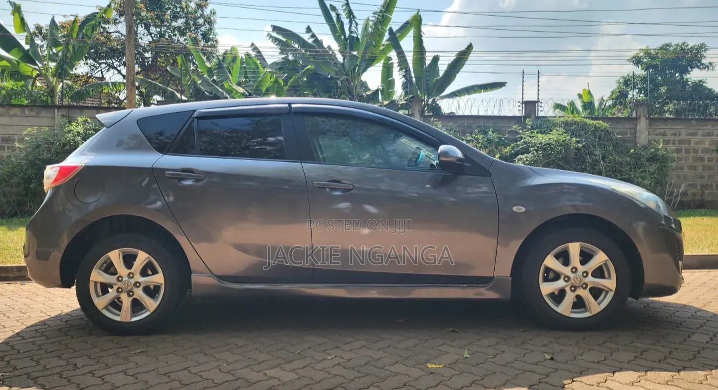 Mazda Axela 2011 Gray