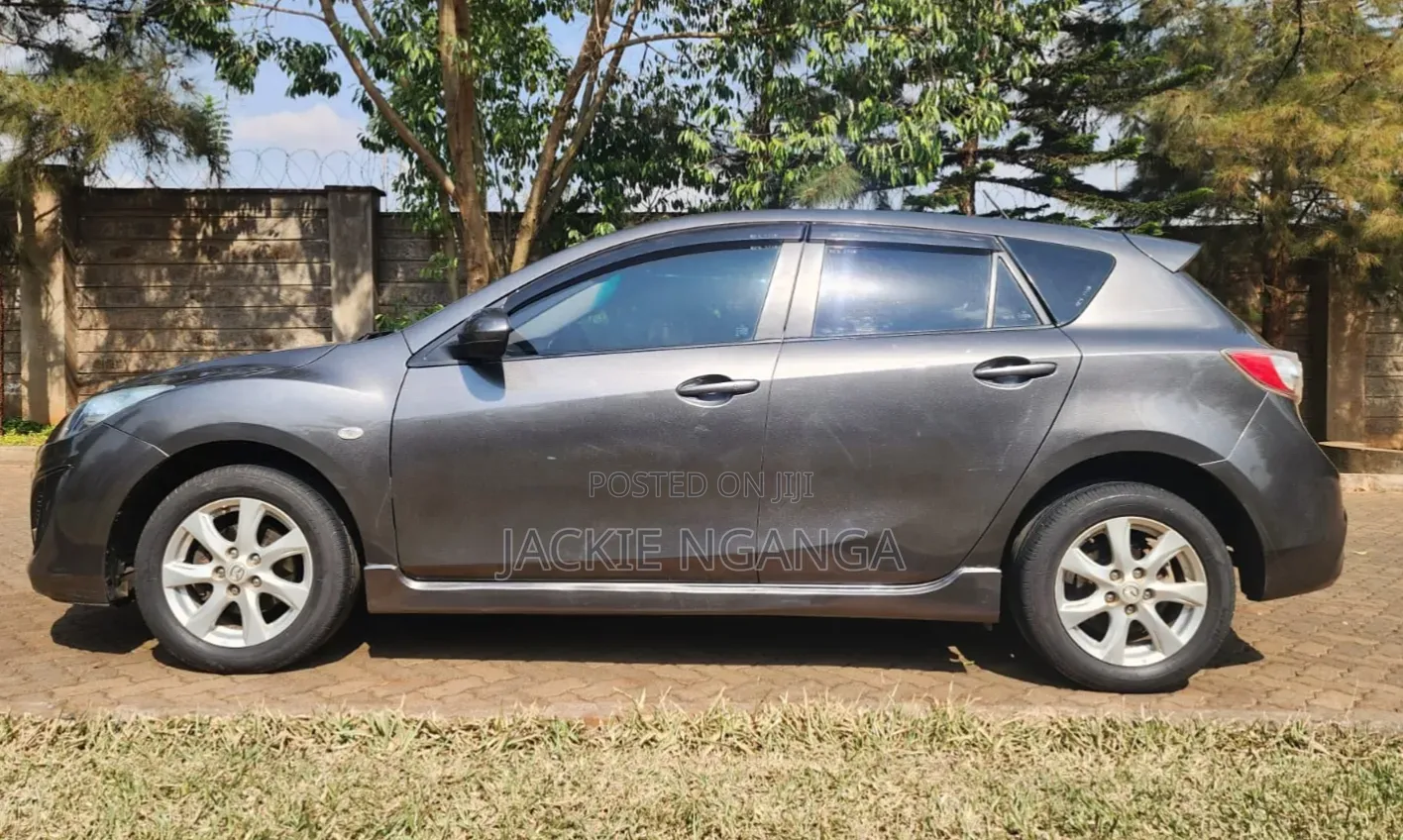 Mazda Axela 2011 Gray