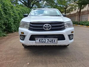 Toyota Hilux Revo Single Cab Deisel 2.4 RWD 2016 White