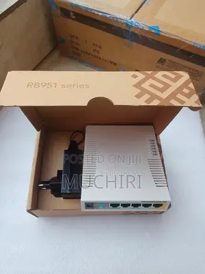 MikroTik RB951Ui-2HnD Wireless Router 5 Port 2.4GHz
