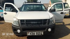 Isuzu D-MAX 2012 White