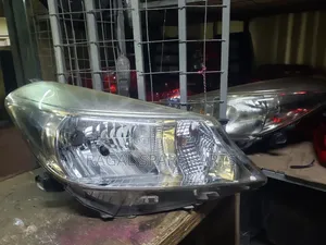 Vitz Jewella Headlights Non Xenon