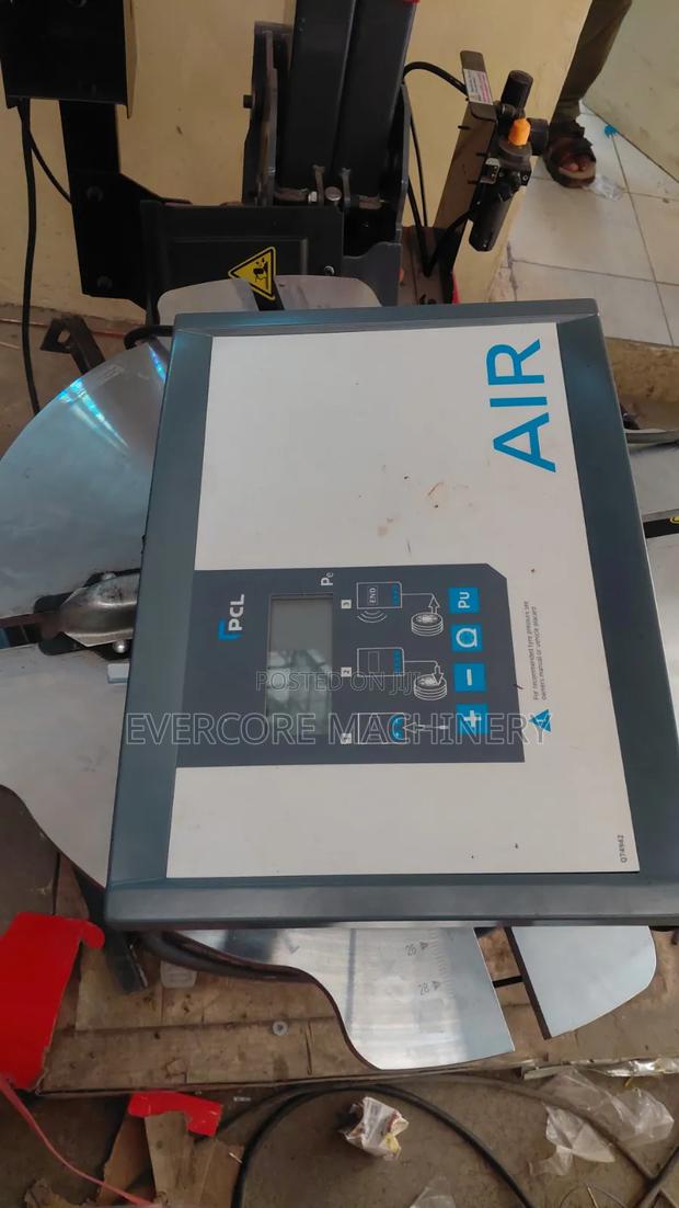 PCL Big Air Tyre Inflator Digital Type Machine. - main view