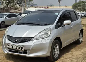 Honda Fit Automatic 2012 Silver