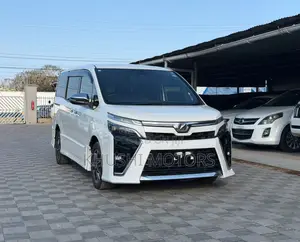 Toyota Voxy 2019 Pearl