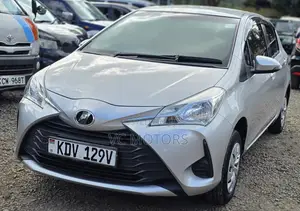 Toyota Vitz 1.0 FWD 5dr 2018 Silver