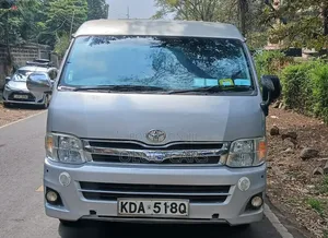 Toyota HiAce 2014 Silver