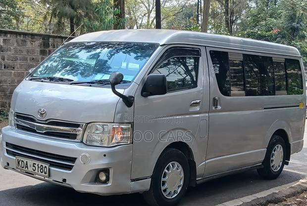 Toyota HiAce 2014 Silver - thumbnail 2