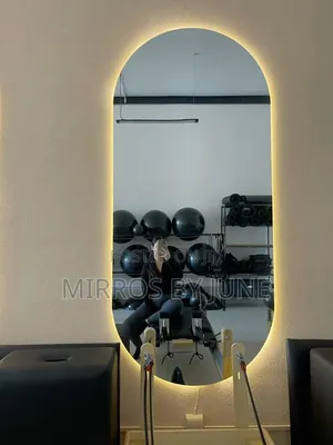 Gym/ Spa /Salon /Restaurant Mirror With LED Light