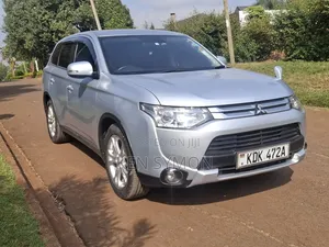 Mitsubishi Outlander 2014 Silver