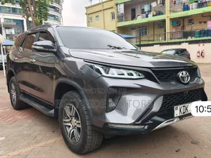 Toyota Fortuner 2016 Gray