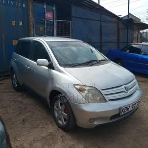Toyota IST 2006 Silver