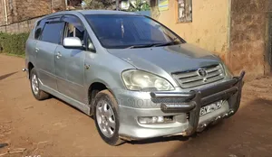 Toyota Ipsum 2003 Silver