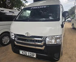 Toyota HiAce 2013 White