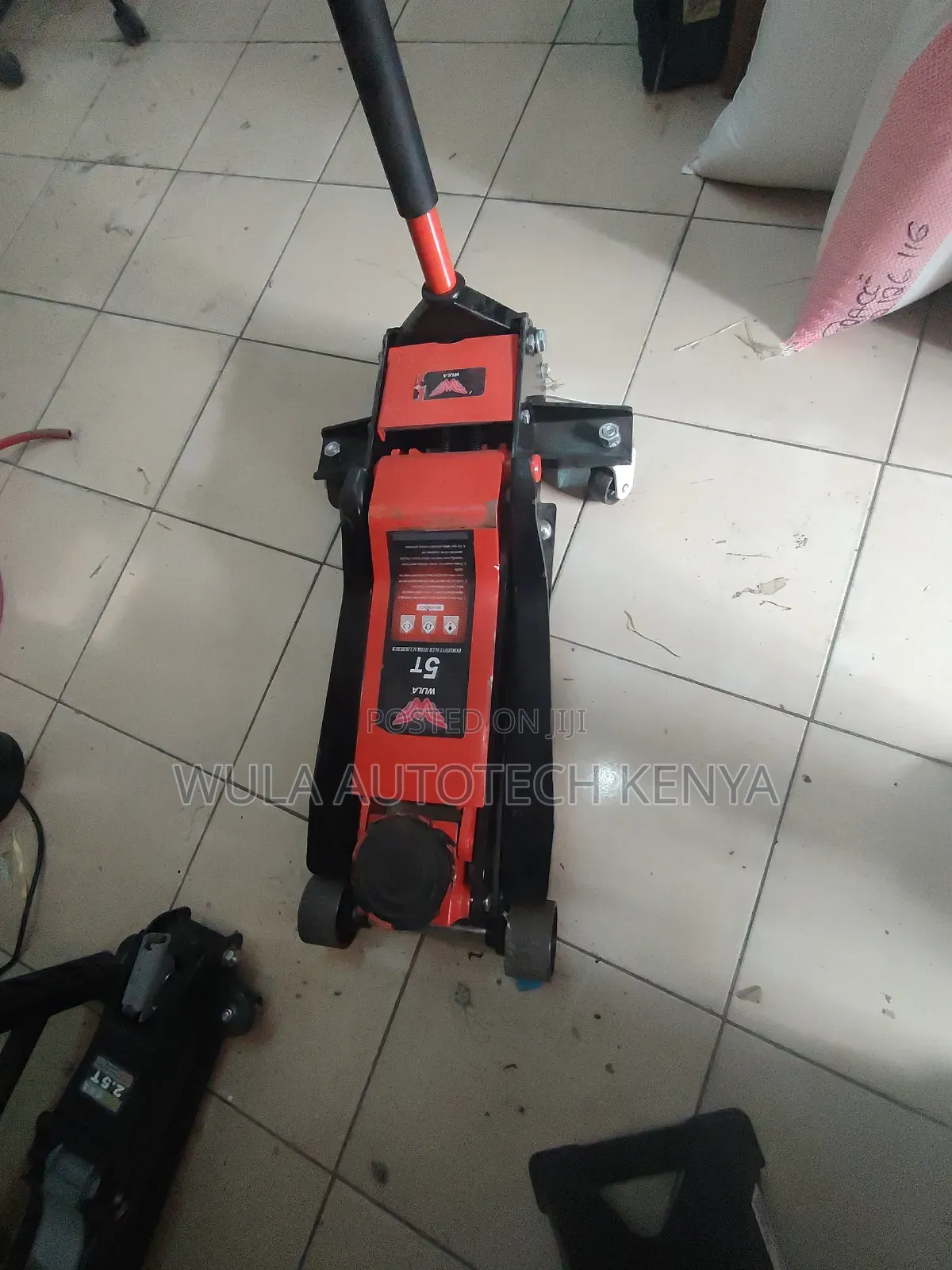Advanced Hydraulic System 5tns Trolley Jack Machine Sunshine Italy