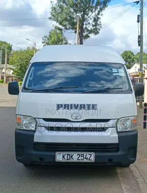 Toyota HiAce 2017 White