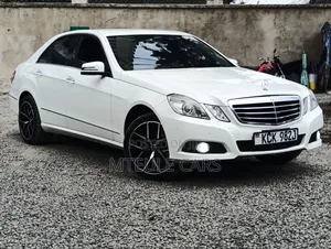 Mercedes-Benz E350 2009 White