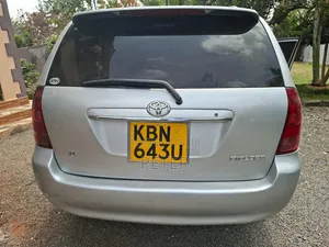 Toyota Corolla Fielder 2004 Silver