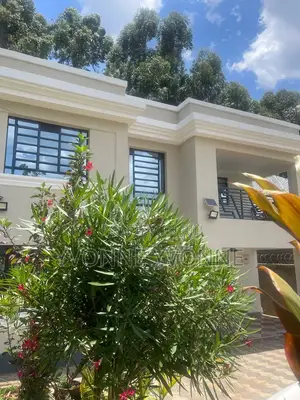 4bdrm Maisonette in Banana for sale