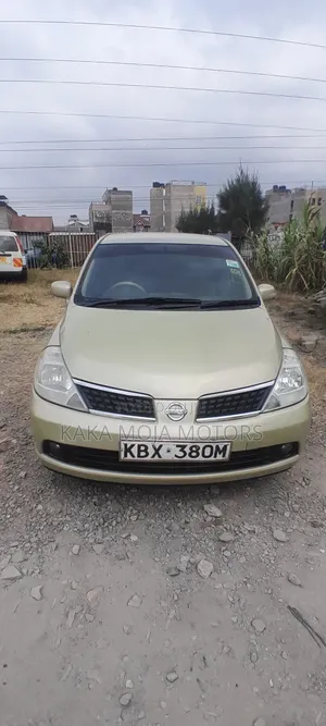 Nissan Tiida 2006 Beige
