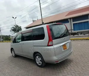 Nissan Serena 2005 Gray