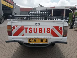 Mitsubishi L200 1996 White