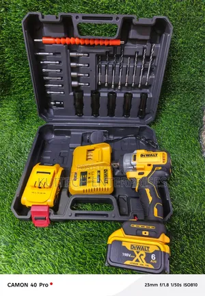 Cordless Dewalt Impact Wrench/ Battery-Powered Wrench Dewalt