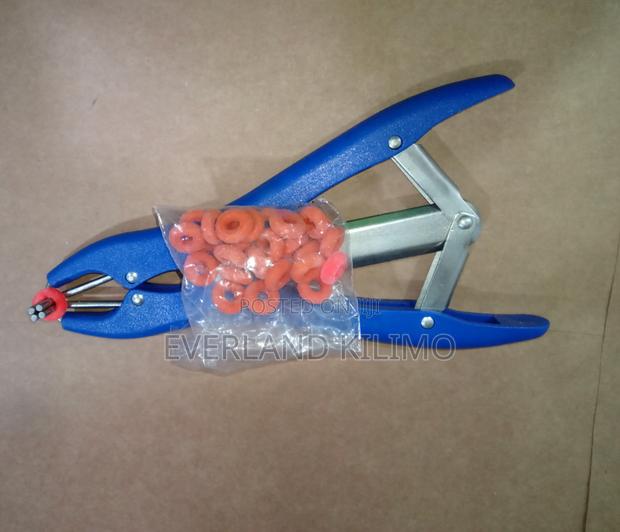 Bloodless Animal Elastrator - Sheep - main view