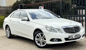 Mercedes-Benz E350 Base 4dr Sedan RWD (3.5L 6cyl 7A) 2010 White