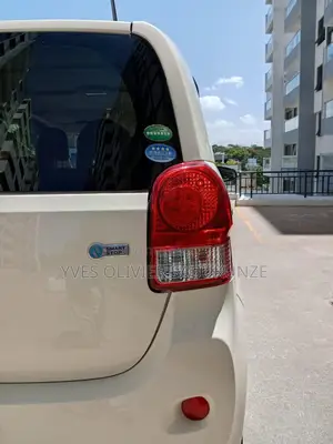 Toyota Porte 2015 Beige