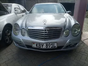 Mercedes-Benz E200 2006 Silver