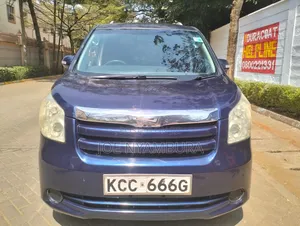 Toyota Noah 2008 Blue