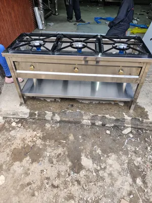 Three‐Burner Commercial Gas Cooker