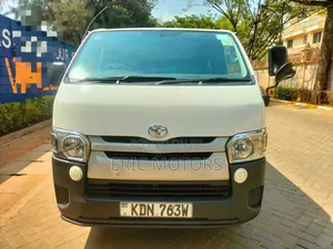 Toyota HiAce 2016 White