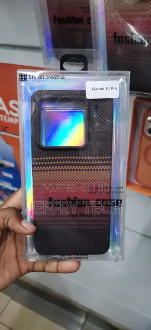 Carbon Fiber Style Gradient Fashion Case for the Xiaomi 15