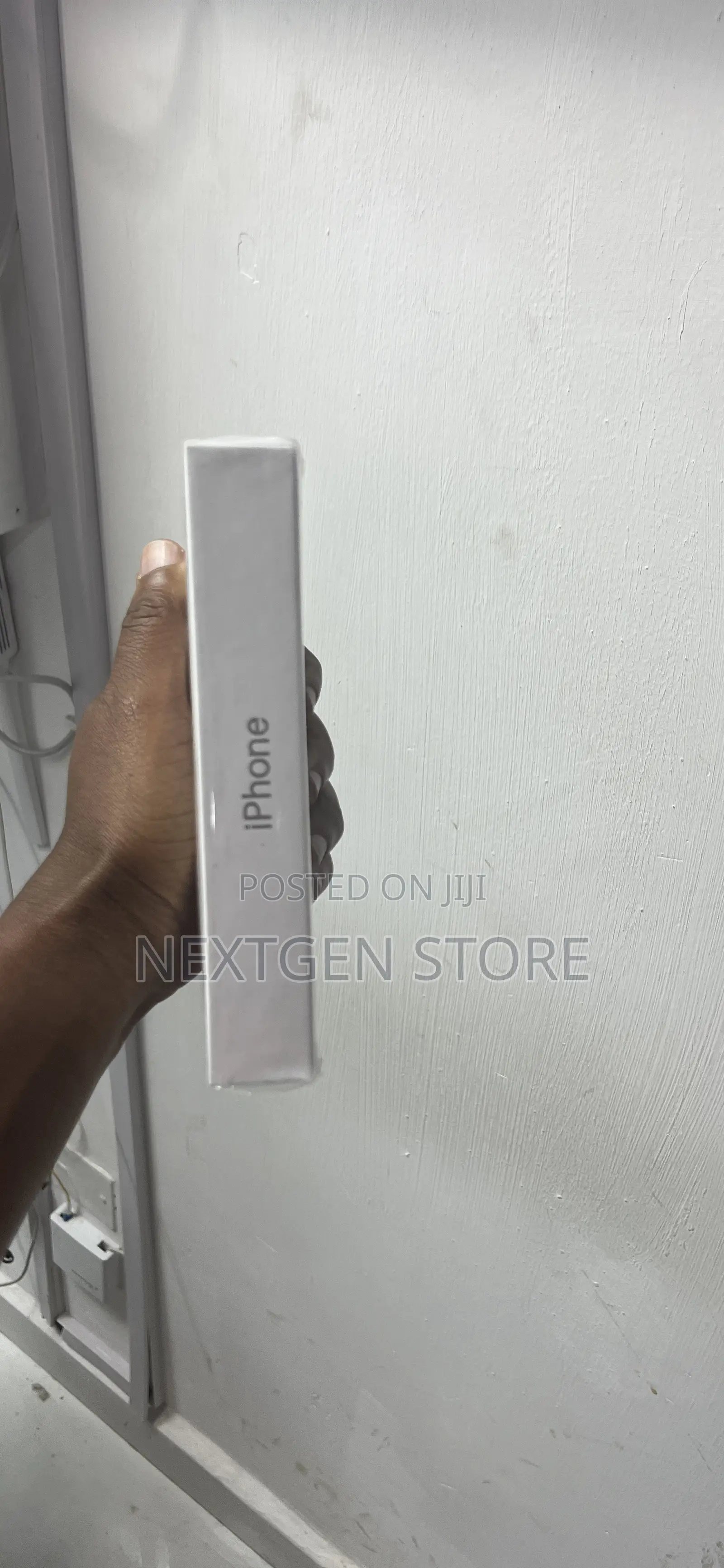 New Apple iPhone 11 128 GB White