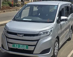 Toyota Noah 2020 Silver