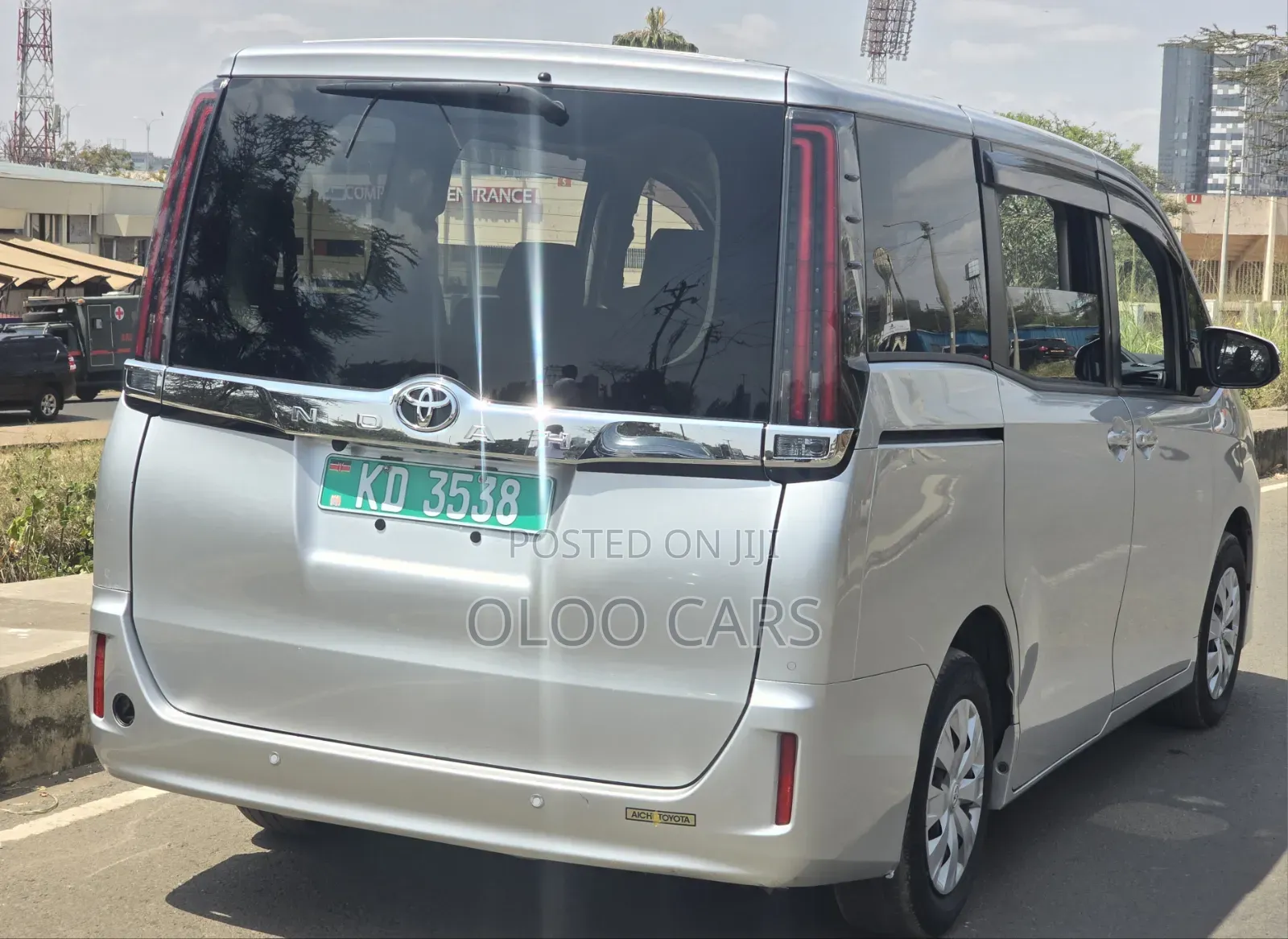 Toyota Noah 2020 Silver